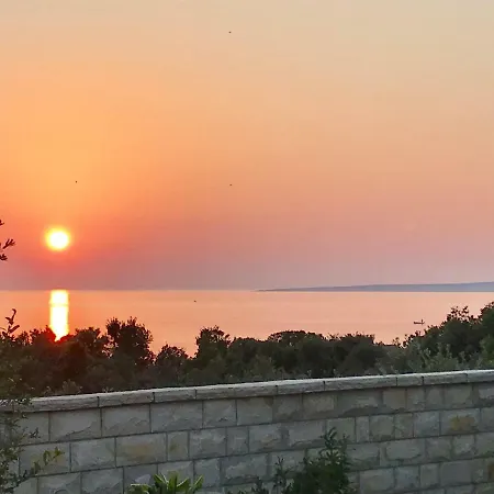 Sunshine מאנדרה